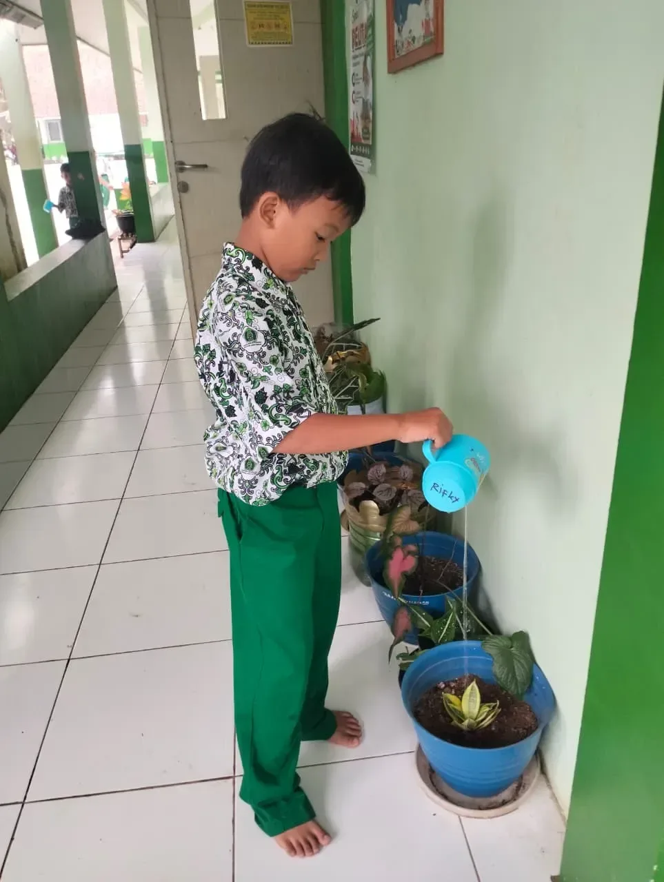 π± Rabu Aksi Rawat Bumi di MIN 13 Ciamis